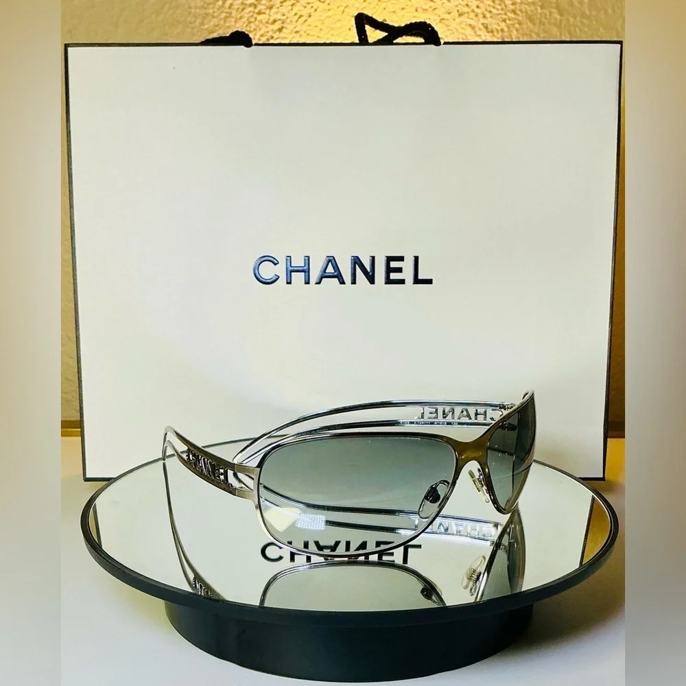Chanel Vintage Sunglasses – Silver Frame, Gradient Lens, Unisex, Authentic